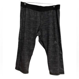 ⭐️ 2/$15 SALE ⭐️ Adidas Grey Techfit Climalite Cropped Leggings